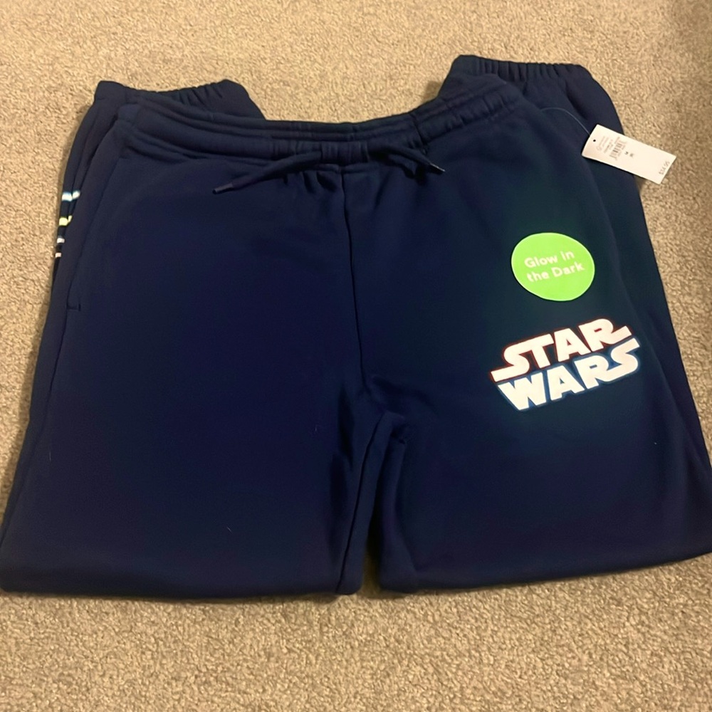 NWT- Gap Kids Star Wars sweatpants - size medium